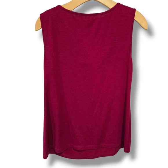 RQT Women's Plum draped neckline sleeveless blouse - small - Picture 3 of 6